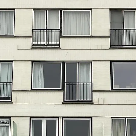 Apartment Zeezicht Delphine Blankenberge