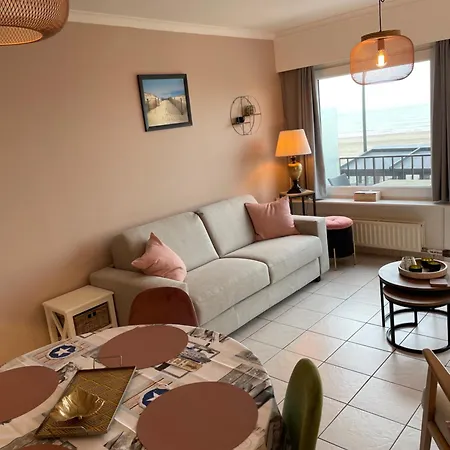 Apartment Zeezicht Delphine Blankenberge