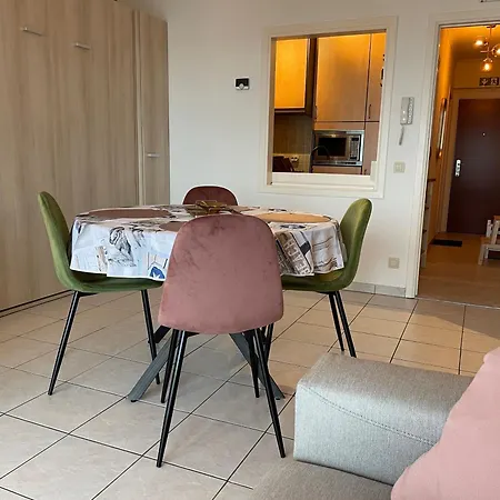 Apartment Zeezicht Delphine *