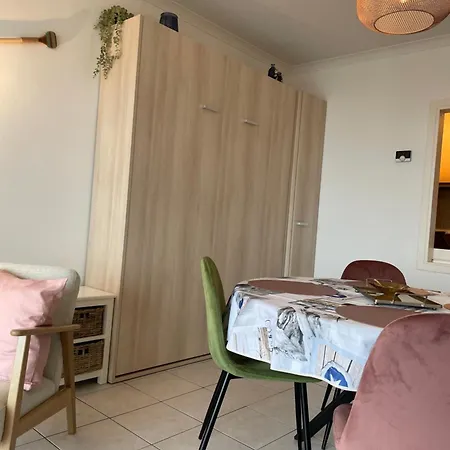 Apartment Zeezicht Delphine *