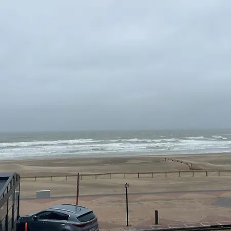 Zeezicht Delphine Apartment Blankenberge