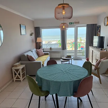 Apartment Zeezicht Delphine